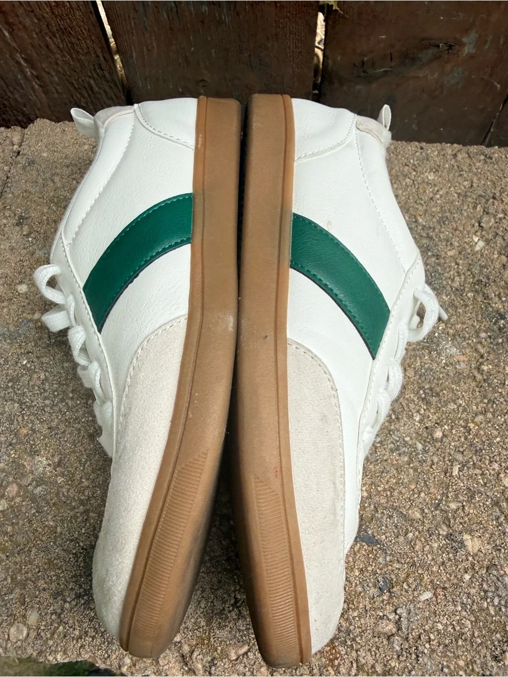 Old Navy Kids White Green Stripe Sneakers Size 4
